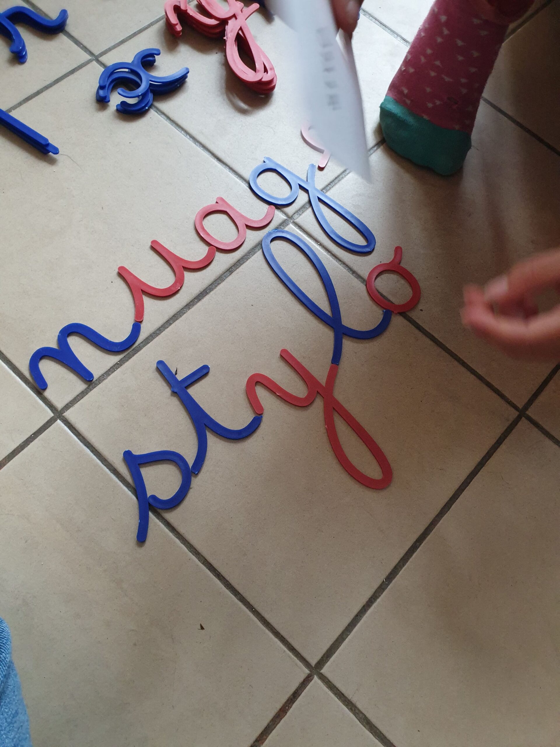 Montessori école alternative tournon-sur-rhone ardèche